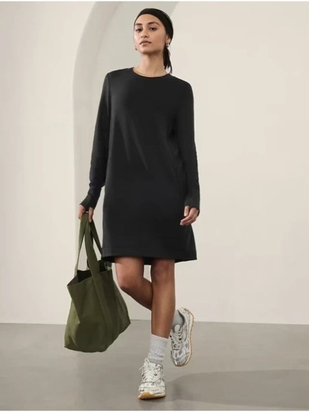 NWT Athleta Coaster Luxe Sweatshirt Dress Black Size Small